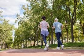 阿坎吉：比塞克非常出色，和他一起并肩作战的感觉很棒